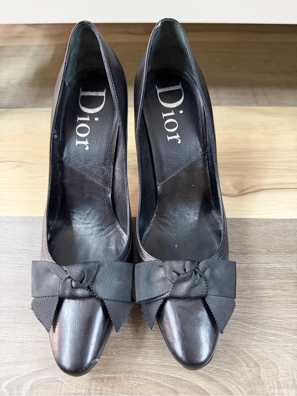 Dior Black Leather Vintage Bow Pointed-Toe Pumps John Galliano Era